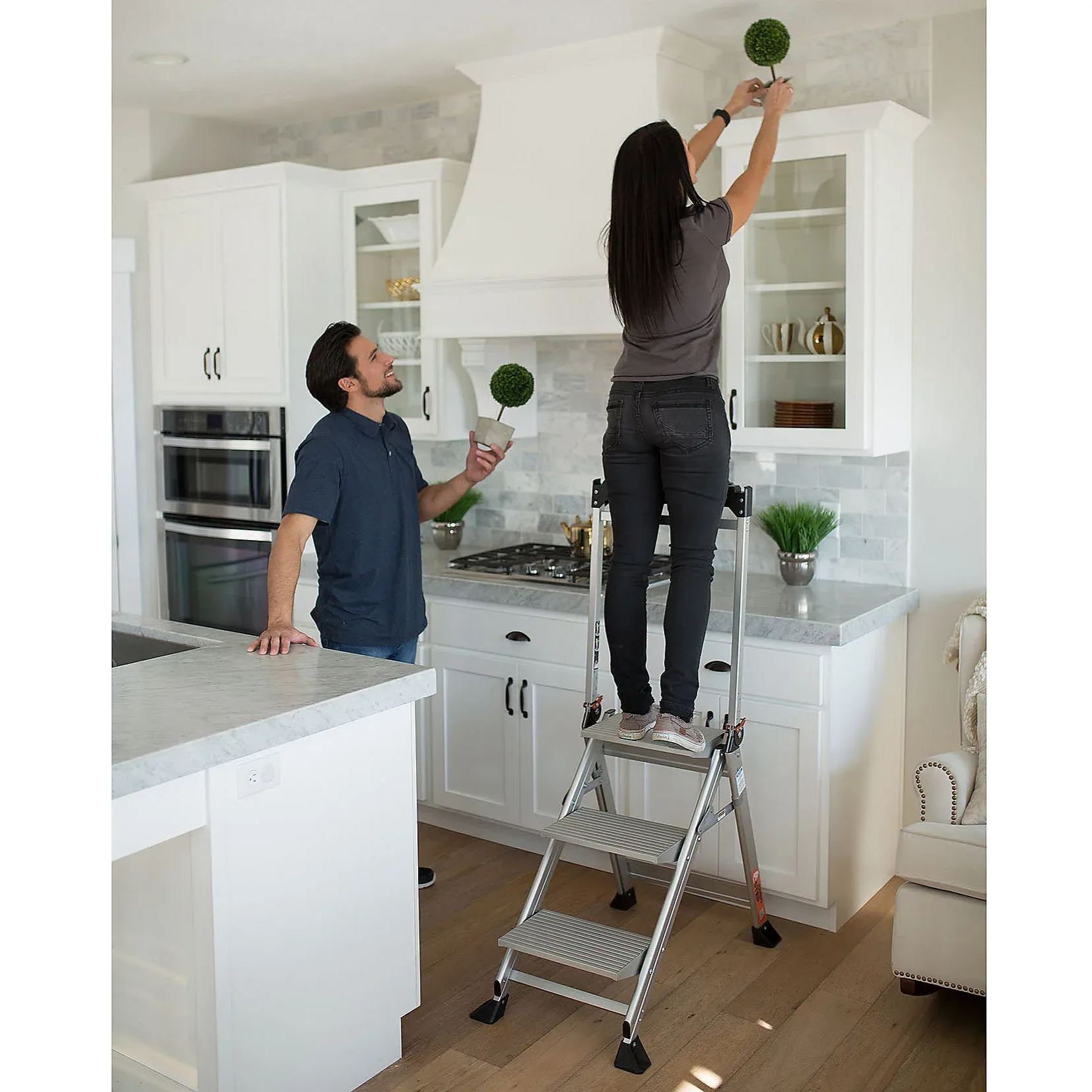 💝𝗧𝗼𝗱𝗮𝘆'𝘀 𝗦𝗽𝗲𝗰𝗶𝗮𝗹𝘀💝Buy 2 Get 2 Free💥Jumbo Step 2/3-Step Aluminum Step Stool with Safety Bar