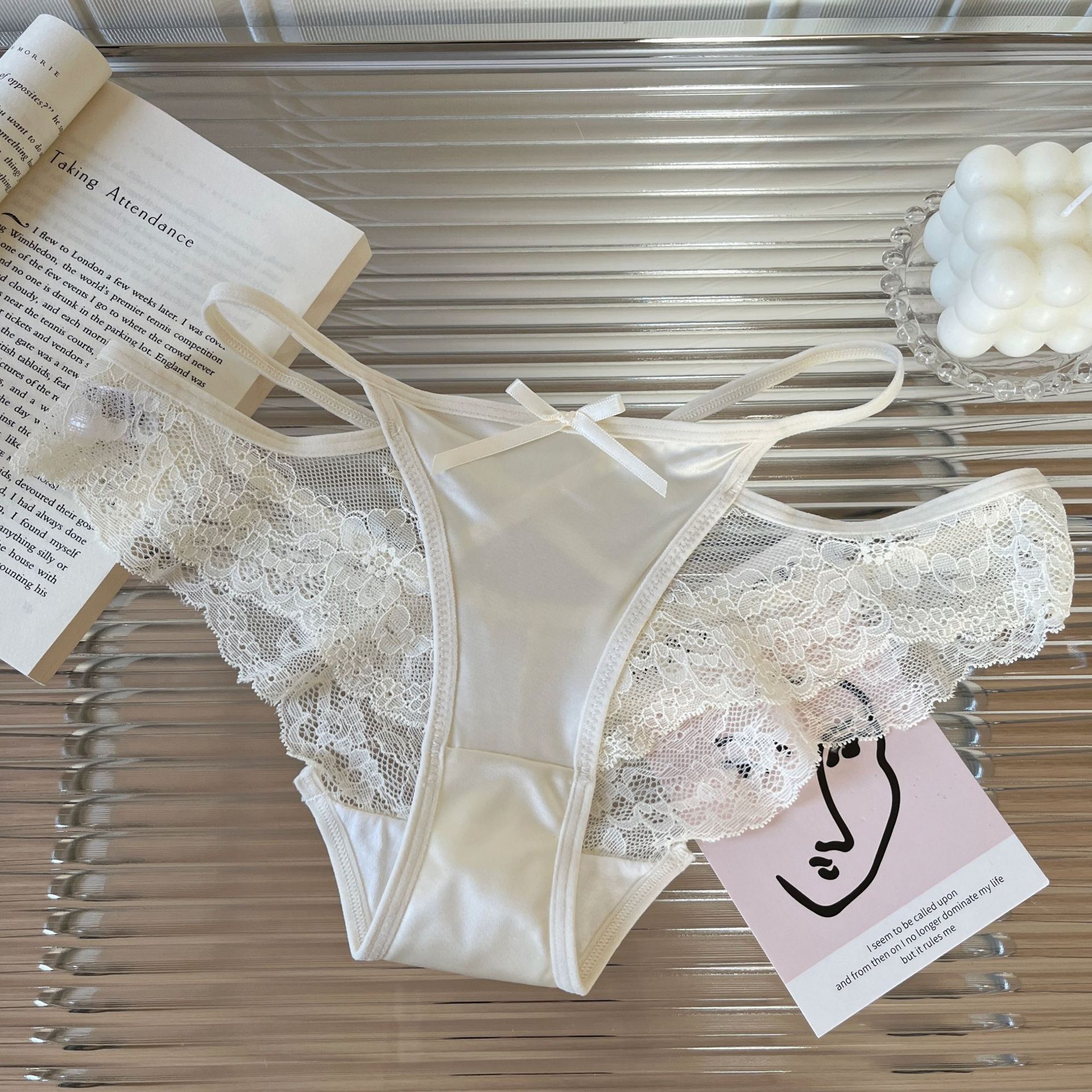 Charming Hollow-Out French Style Sexy Women's Lace Panties Pure Cotton Crotch Breathable Pure Desire Low-Waist Briefs