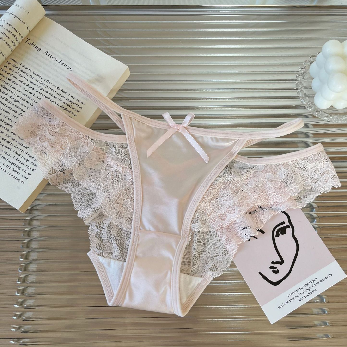 Charming Hollow-Out French Style Sexy Women's Lace Panties Pure Cotton Crotch Breathable Pure Desire Low-Waist Briefs