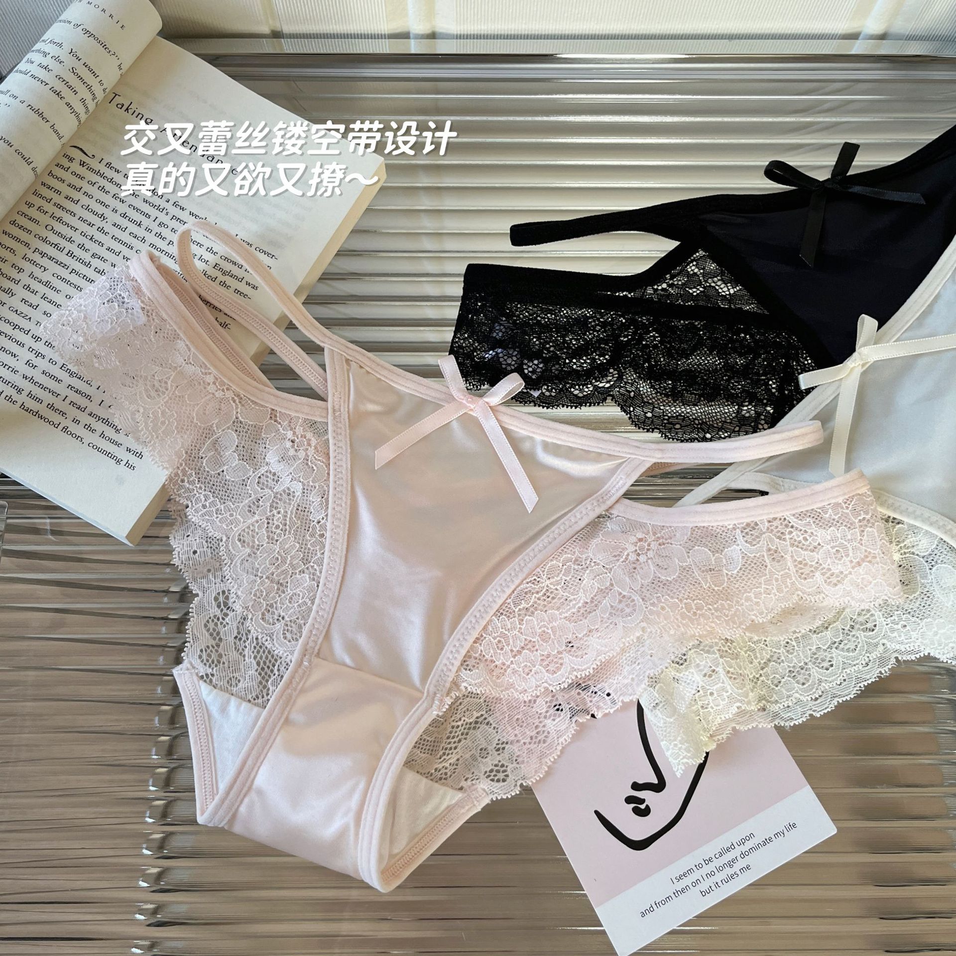 Charming Hollow-Out French Style Sexy Women's Lace Panties Pure Cotton Crotch Breathable Pure Desire Low-Waist Briefs