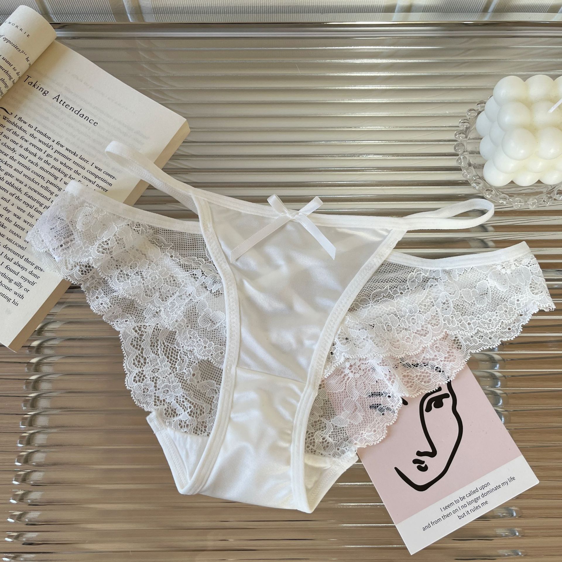 Charming Hollow-Out French Style Sexy Women's Lace Panties Pure Cotton Crotch Breathable Pure Desire Low-Waist Briefs