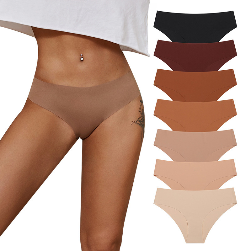 2024 Fall/Winter Bestseller European Style Seamless Ice Silk Panties Breathable Skin-Friendly Bare-Feel Sports Mid-Waist Plus Size Women's Briefs