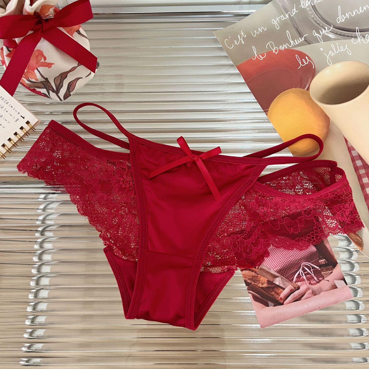 Charming Hollow-Out French Style Sexy Women's Lace Panties Pure Cotton Crotch Breathable Pure Desire Low-Waist Briefs