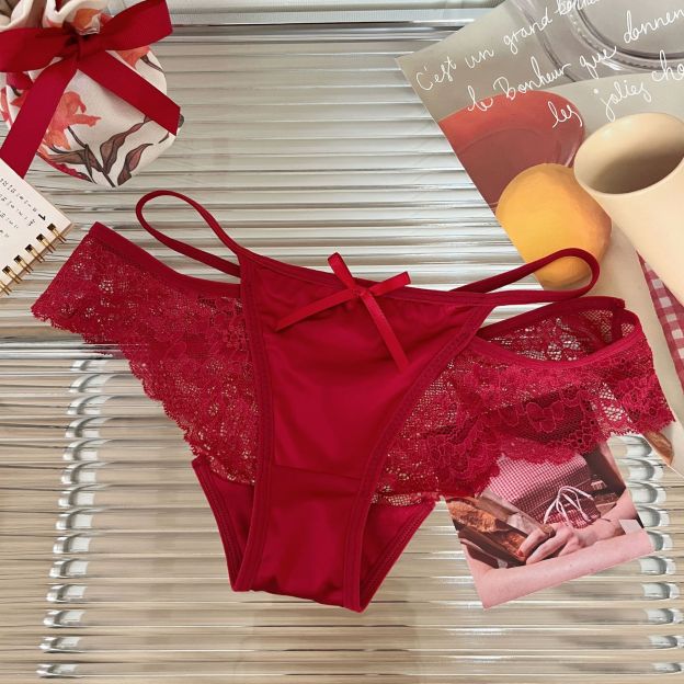 Charming Hollow-Out French Style Sexy Women's Lace Panties Pure Cotton Crotch Breathable Pure Desire Low-Waist Briefs