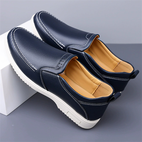 Genuine leather large size hand-sewn men's casual shoes