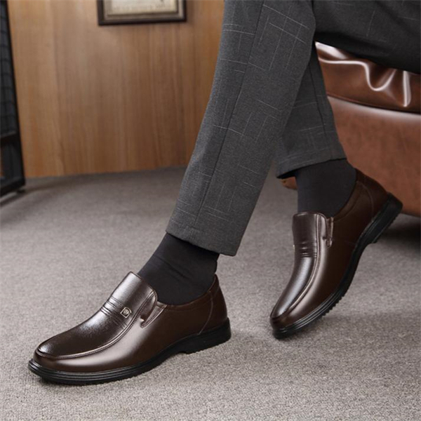 Genuine leather soft sole casual loafers for middle-aged and elderly men