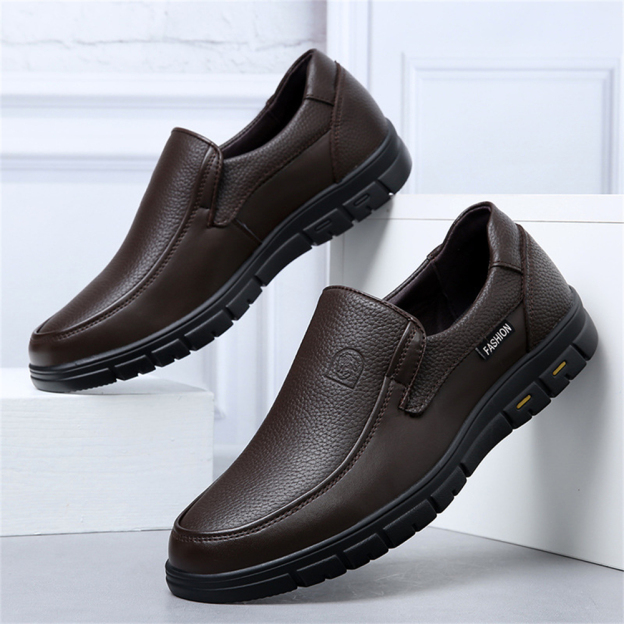 Genuine leather wide foot soft sole casual shoes for middle-aged and elderly men