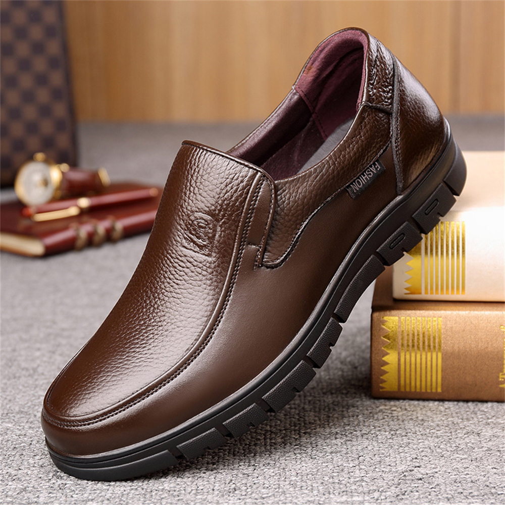 Genuine leather soft sole casual shoes for middle-aged and elderly men