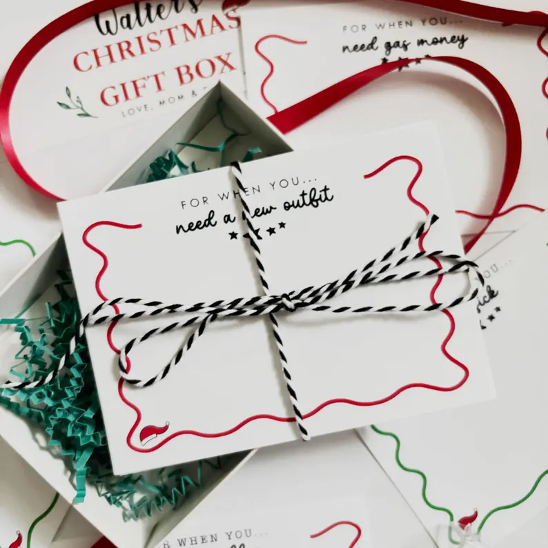 🎁CHRISTMAS GIFT CARD BOX FOR TEENS!🎅🏼📚THE BEST CHRISTMAS GIFT