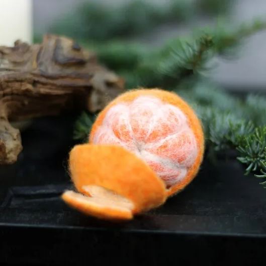 Christmas decoration felted tangerine
