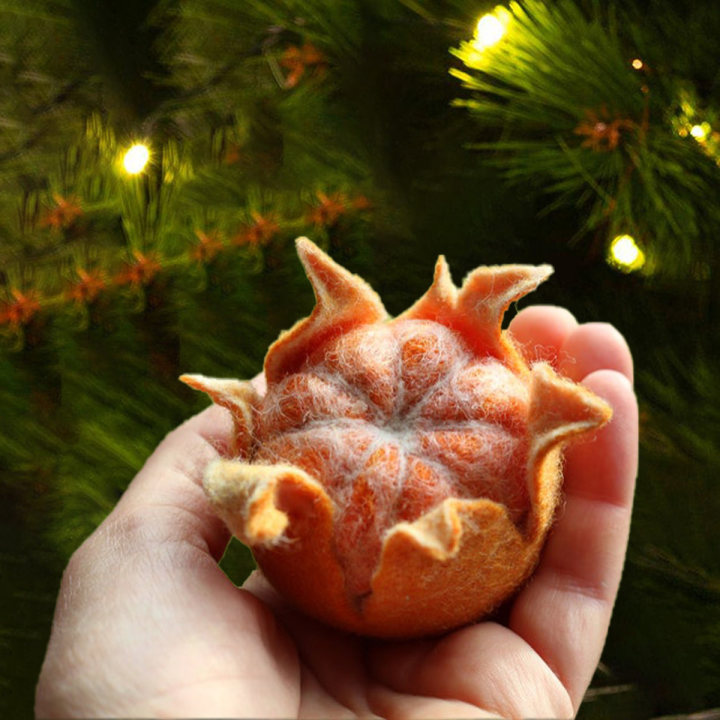 Christmas decoration felted tangerine