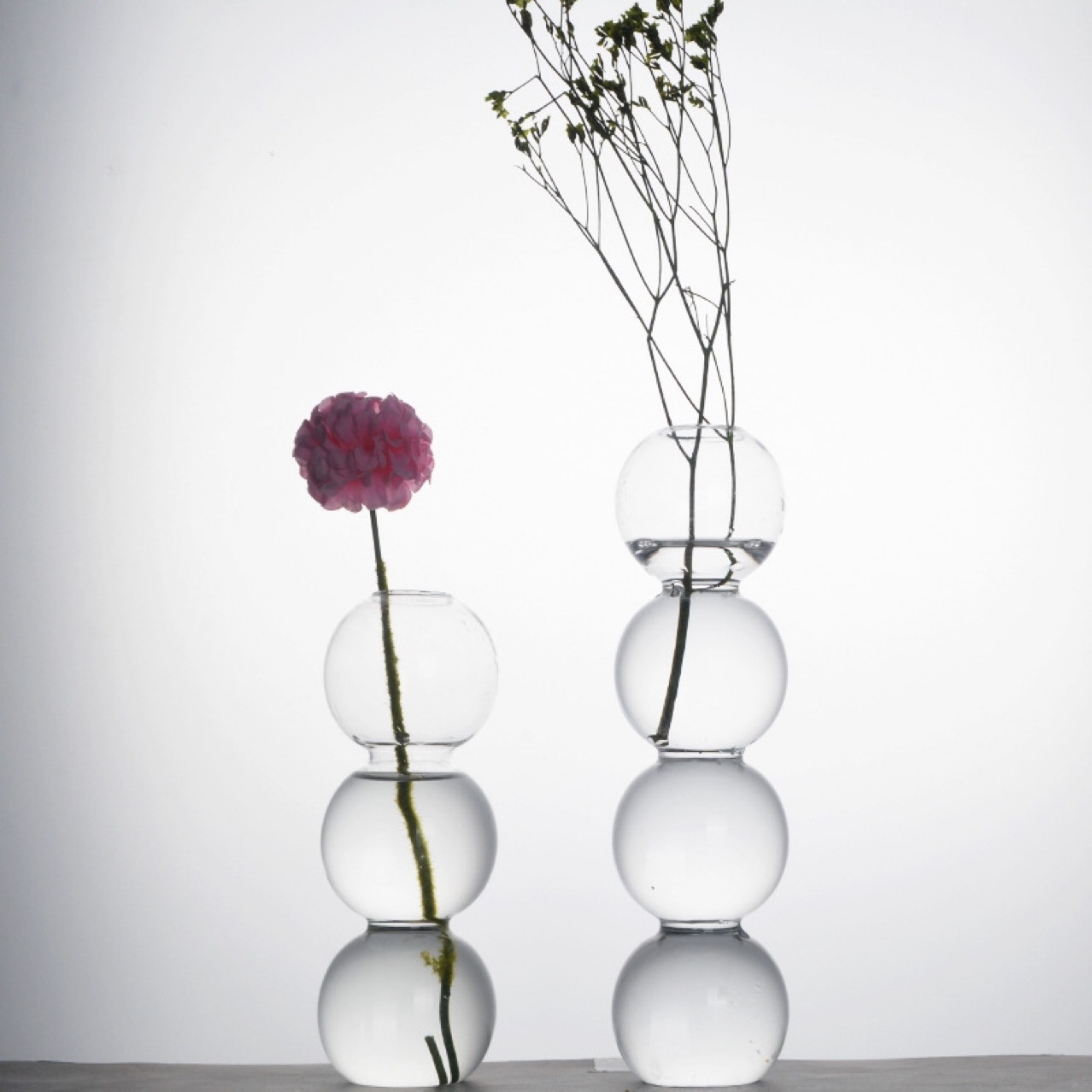 Small bubble vase centerpiece for stylish interiors