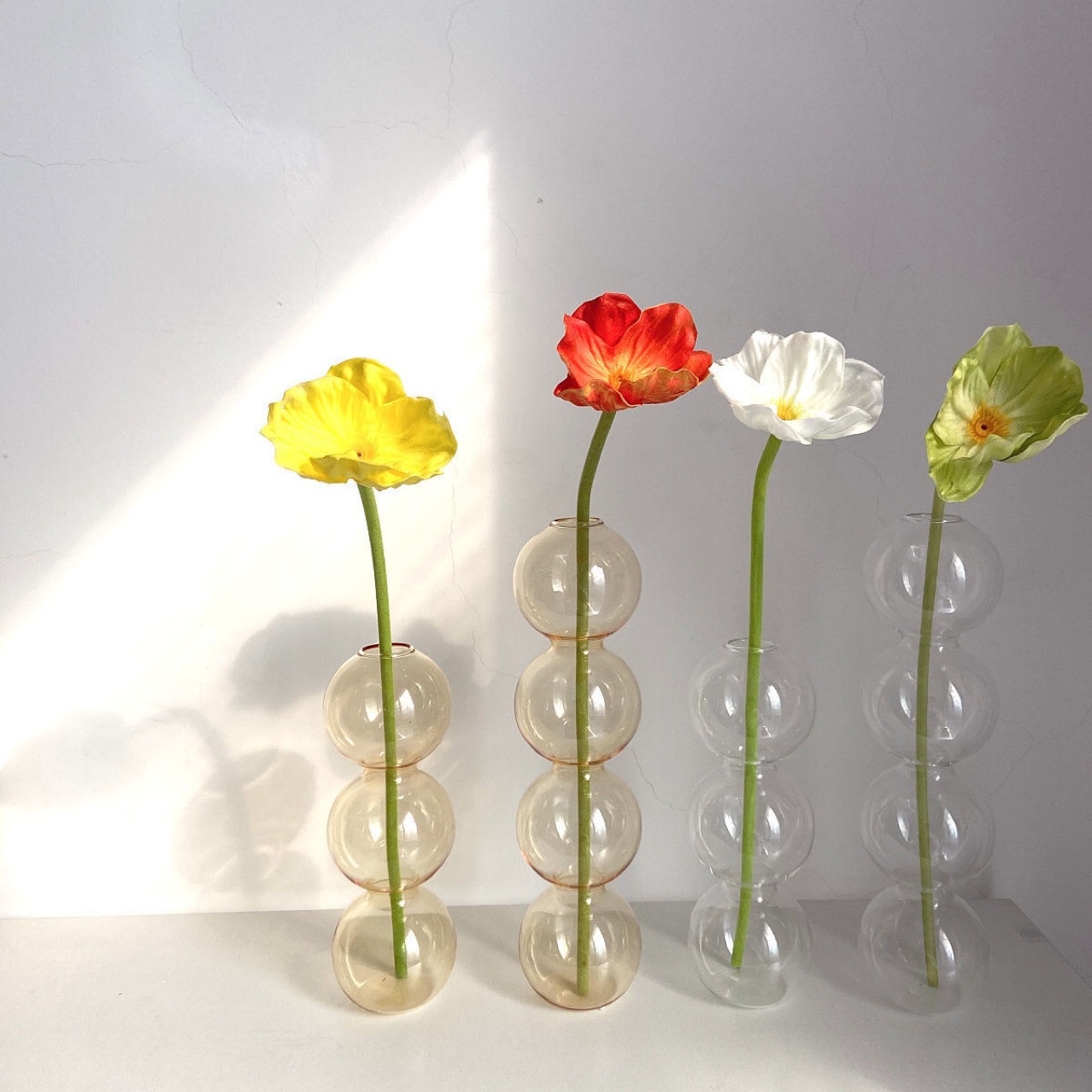 Decorative bubble vase for fresh and dried flower arrangements