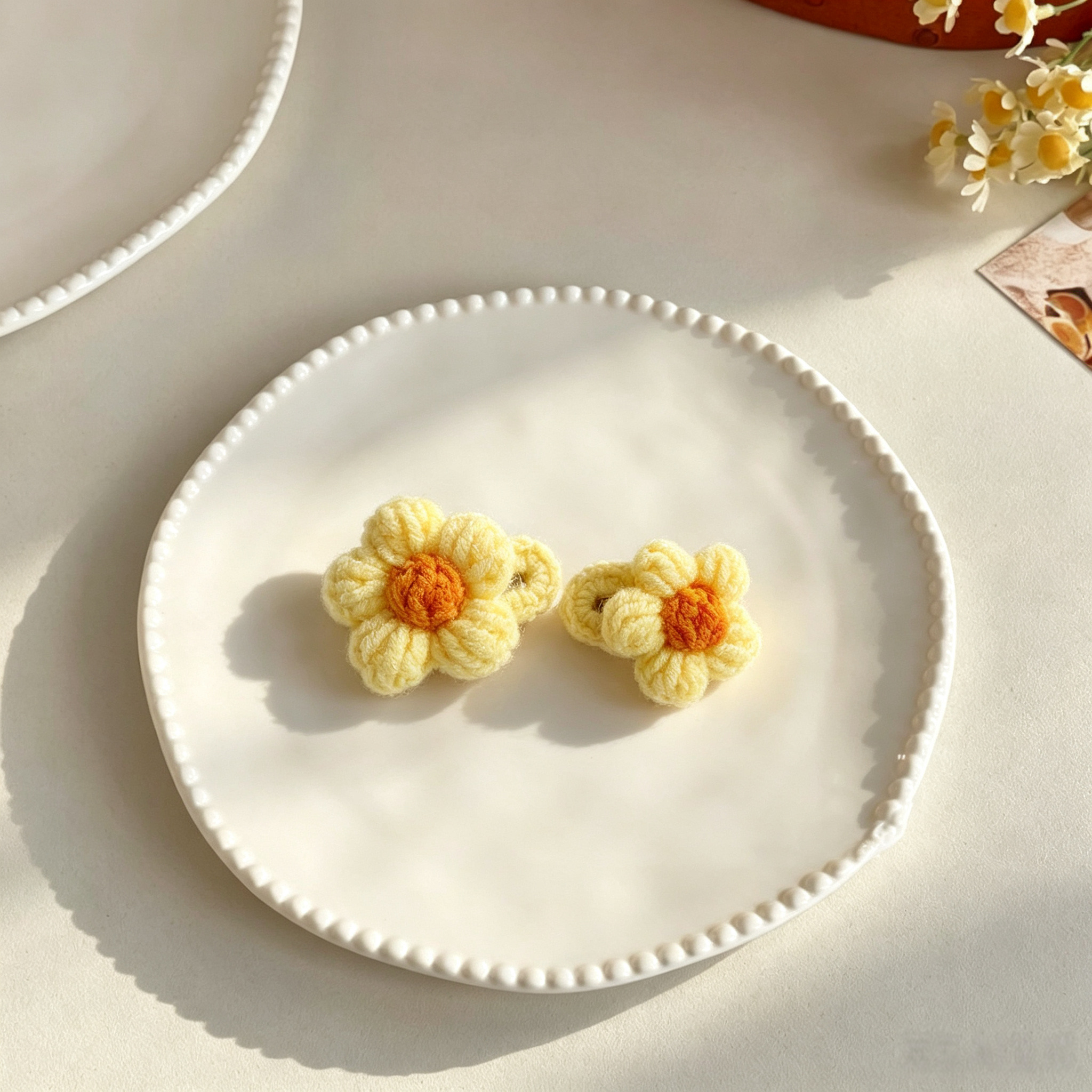 2pcs Yellow Flower Hand Crochet Flower Yarn Mini Pet Hair Clips