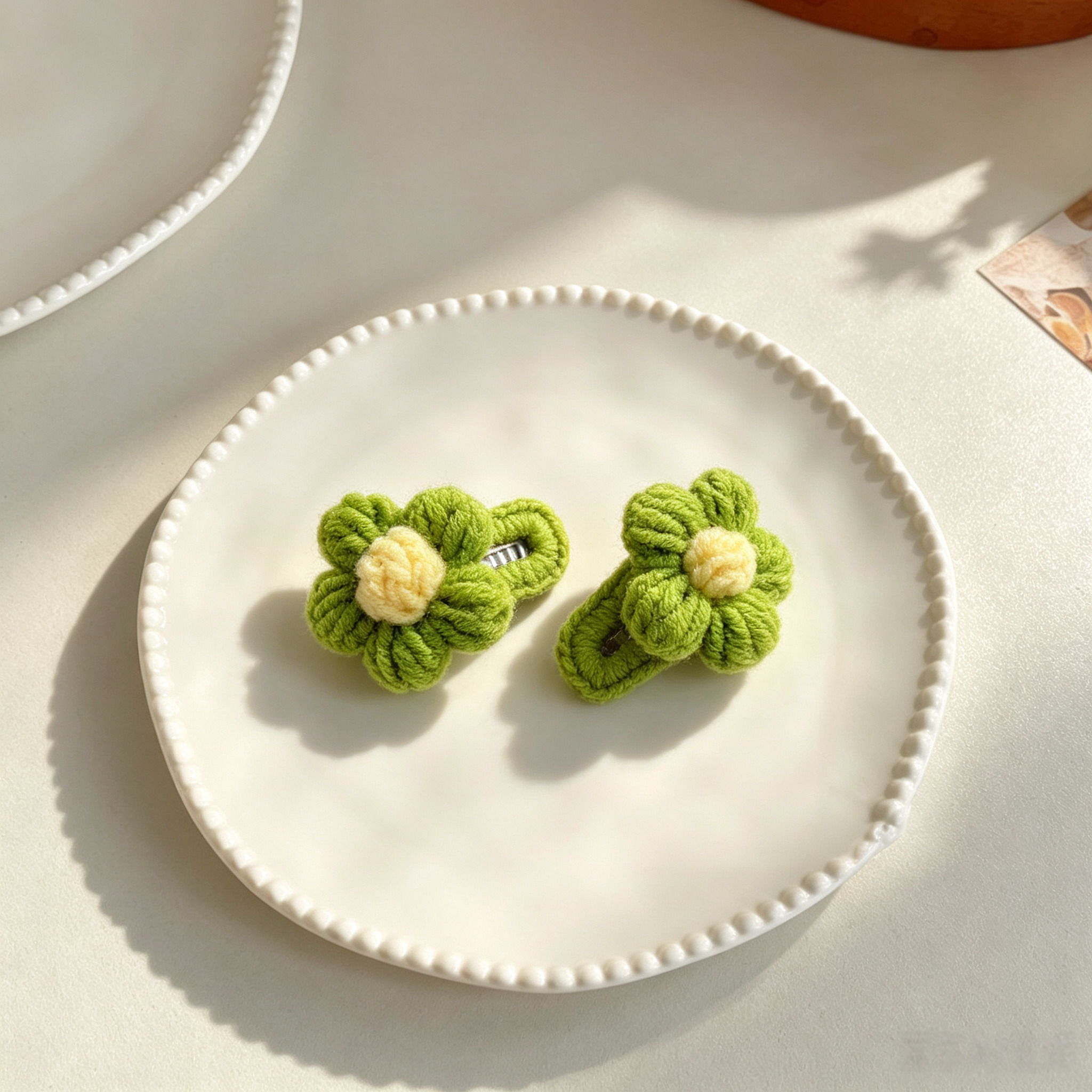 2pcs Green Flower Hand Crochet Flower Yarn Mini Pet Hair Clips