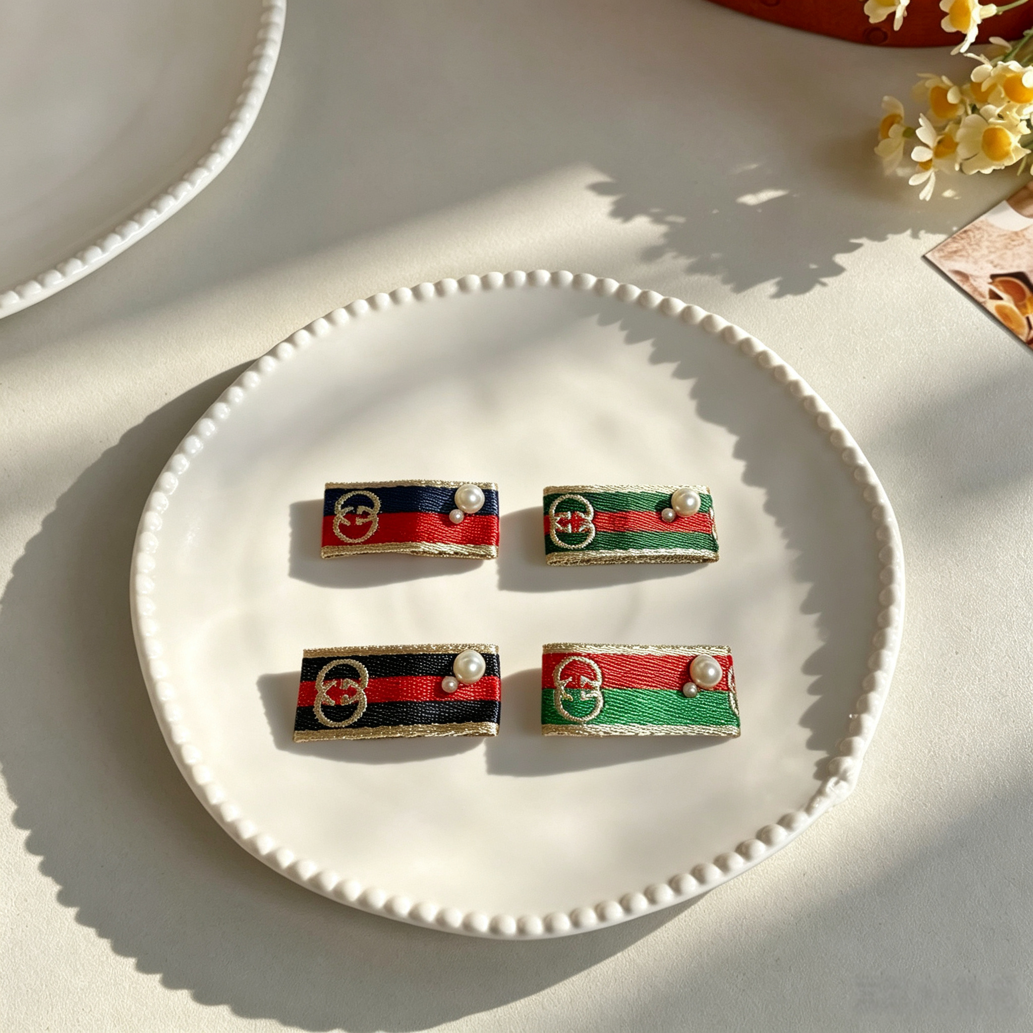 4pcs Colormatching Luxury Stripe Ribbon Pearl Pet Hair Clips
