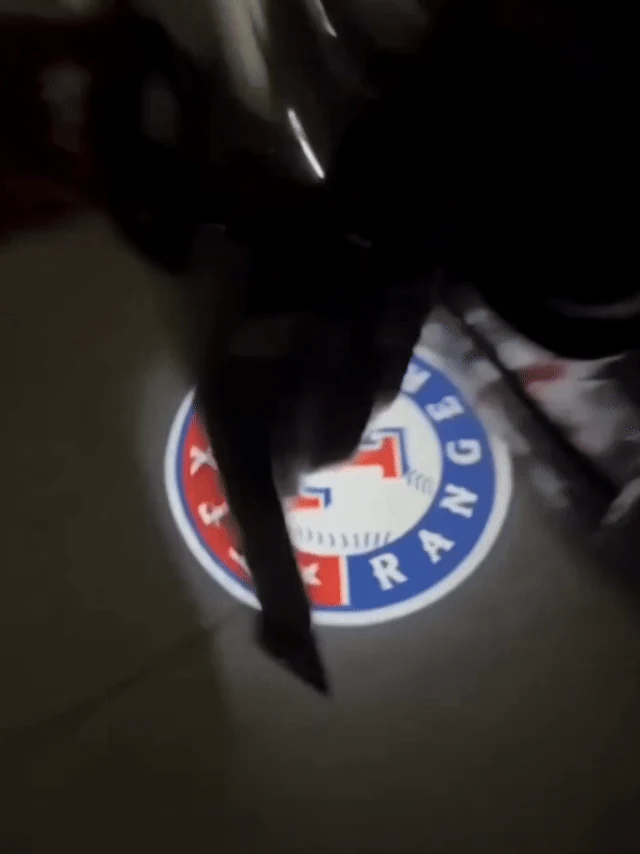 Baseball car door light product demonstration