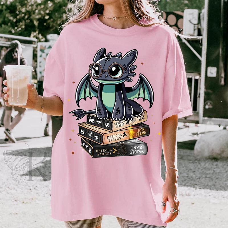 “Bookish Dragon” Toothless & Novels Cute Tee
