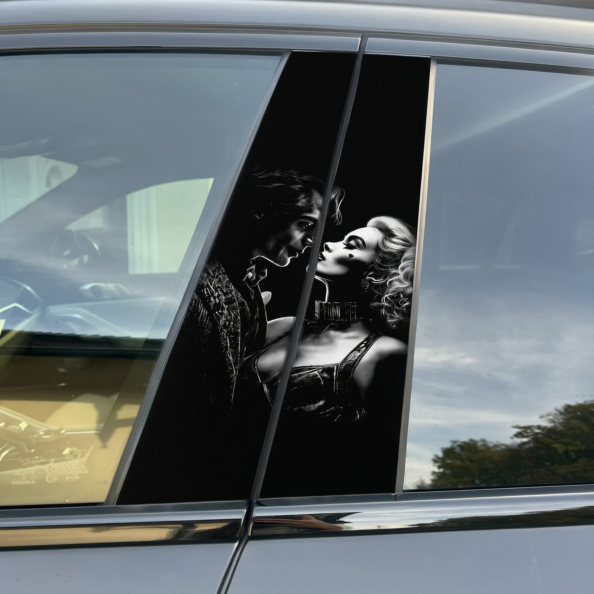 Harley Quinn and Joker - Car pillar sticker