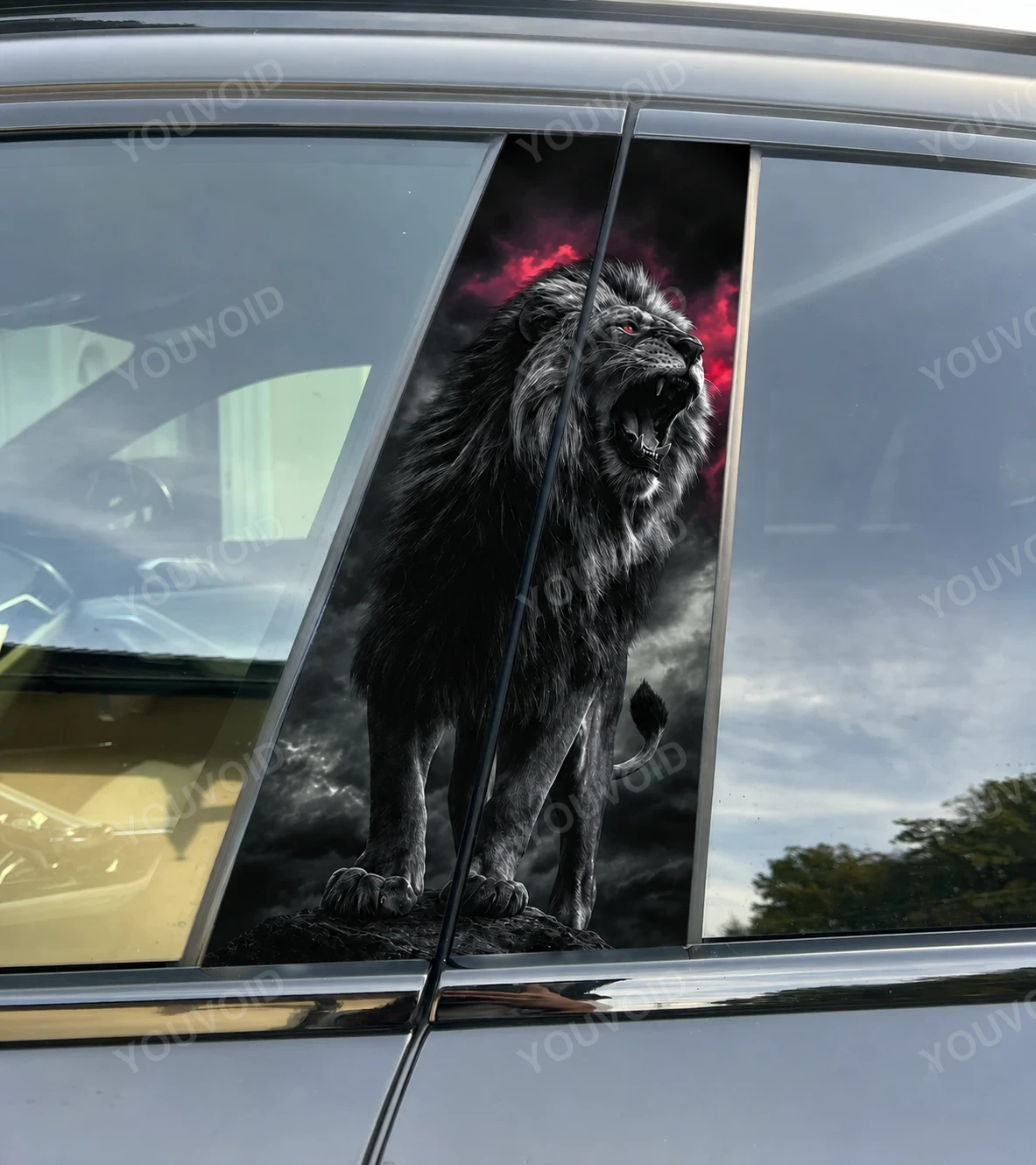 Roaring Lion - Car pillar sticker