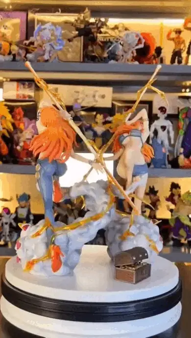One Piece: Nami. Figurka XL velikosti 32 cm.