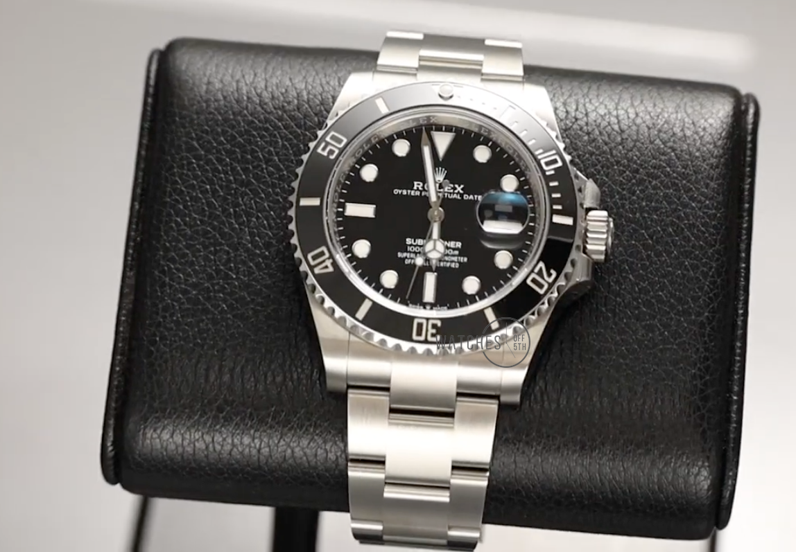 Rolex Submariner 126610LN watch roll display