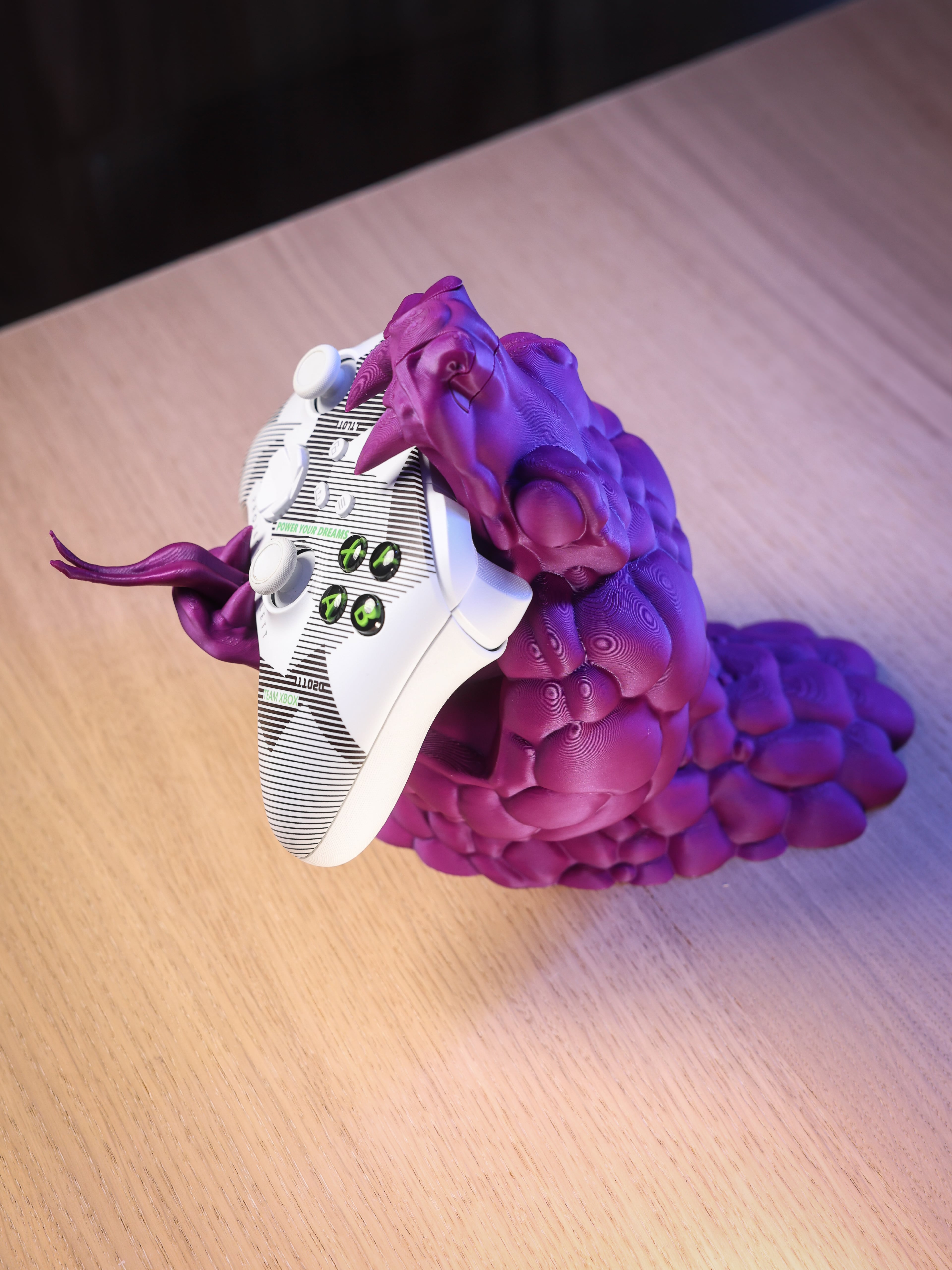 Tiger Controller Stand｜Fierce Gamepad Holder for PS5 / Xbox / Switch｜Wall & Desk Mount｜Stylish Animal Decor-Toycex