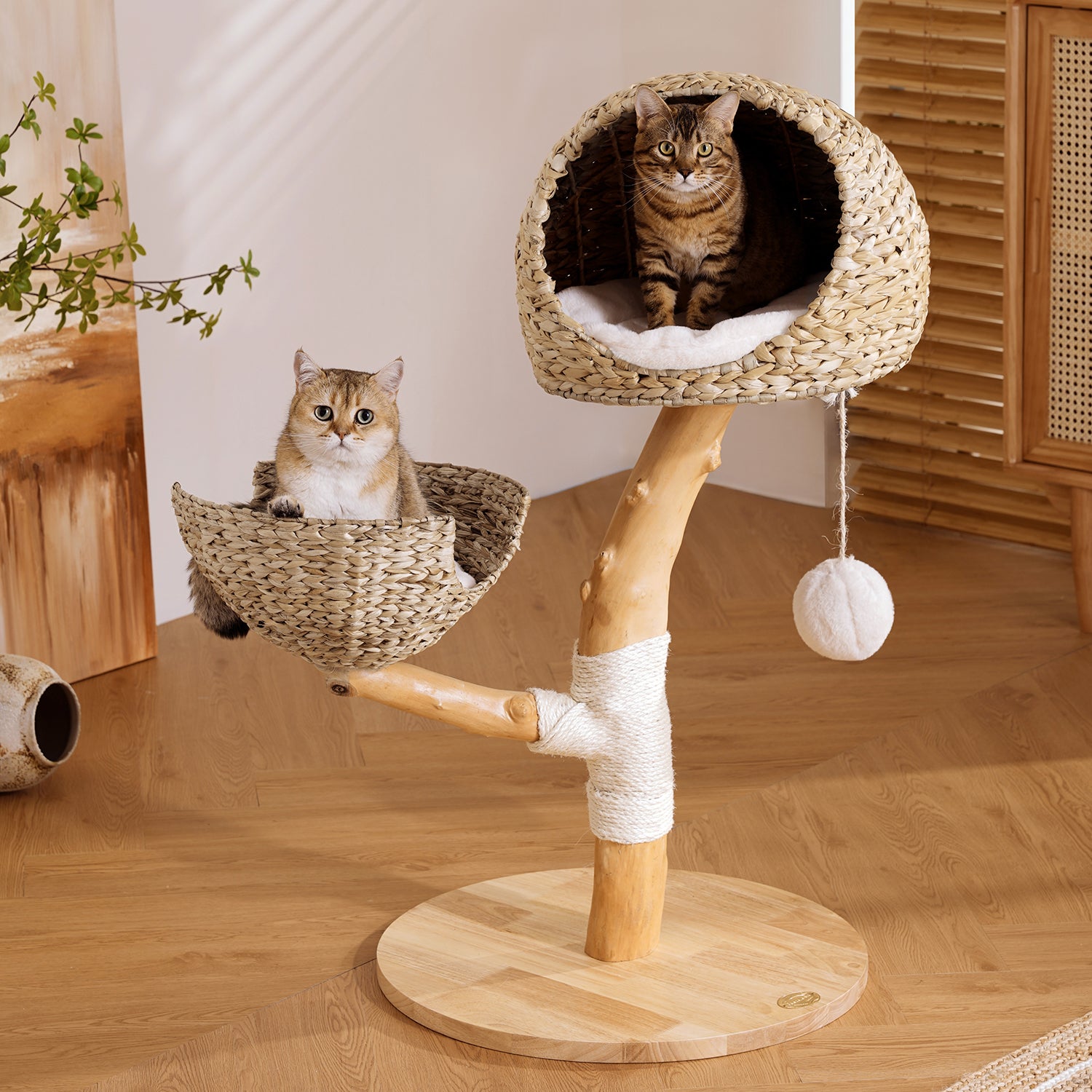 35" Solid Wooden Cattail Woven Cat Tree