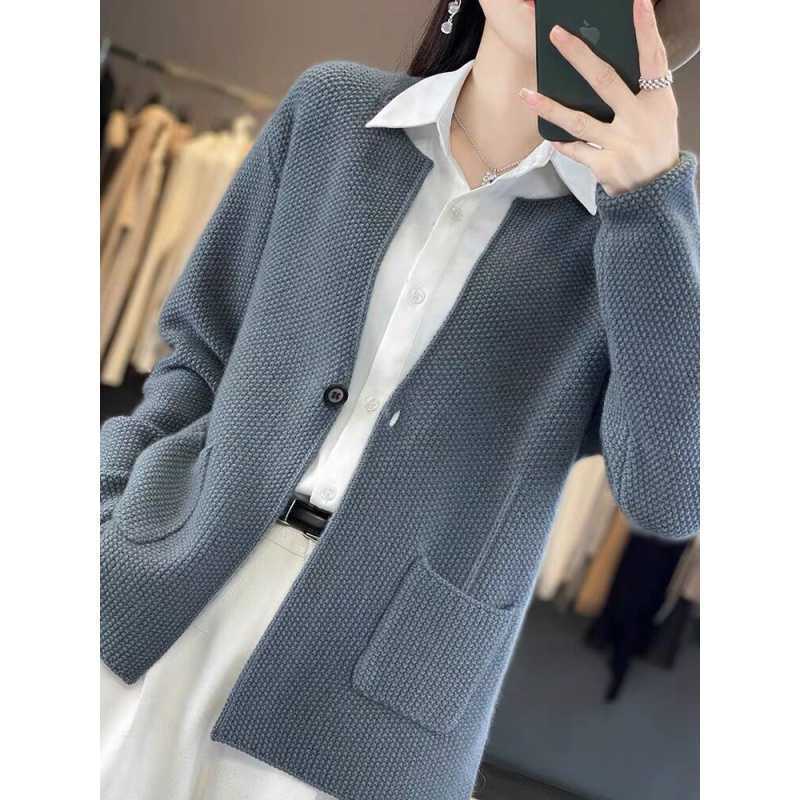 Women's Jacquard knit cardigan button sweater