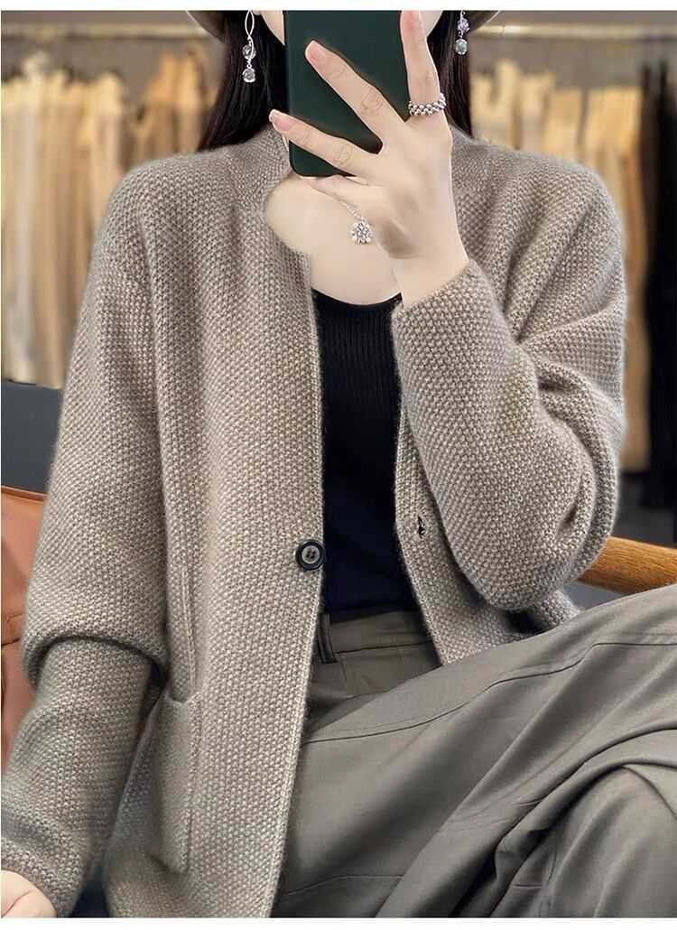 Women's Jacquard knit cardigan button sweater