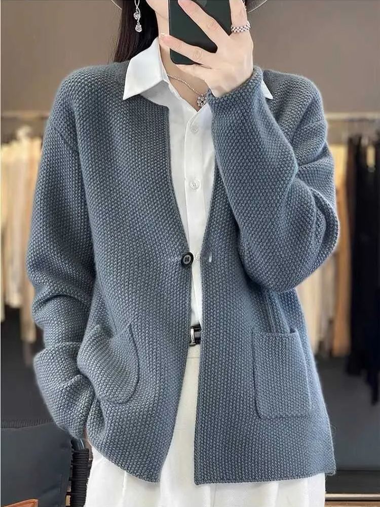 Women's Jacquard knit cardigan button sweater