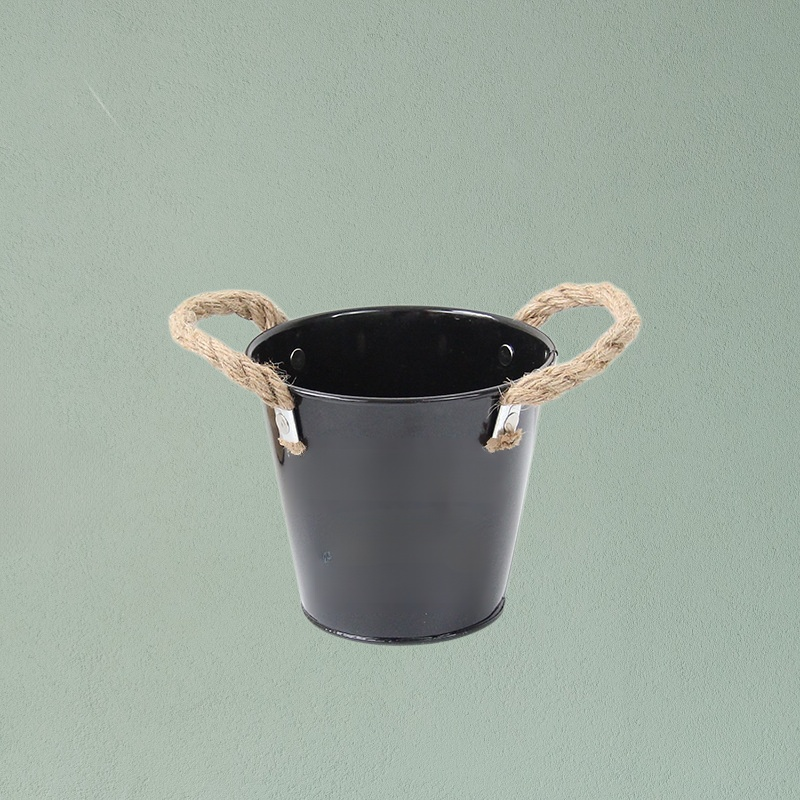 Iron flower pot