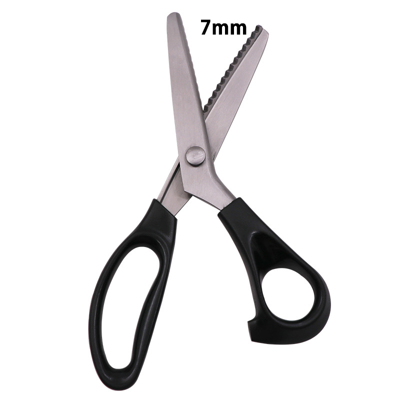 [Automatic Edge Sealing] Multi-functional Serrated Edge Scissors, Stop Fabric Fraying Instantly! German Hardened Steel. Zero-Fray Edges.