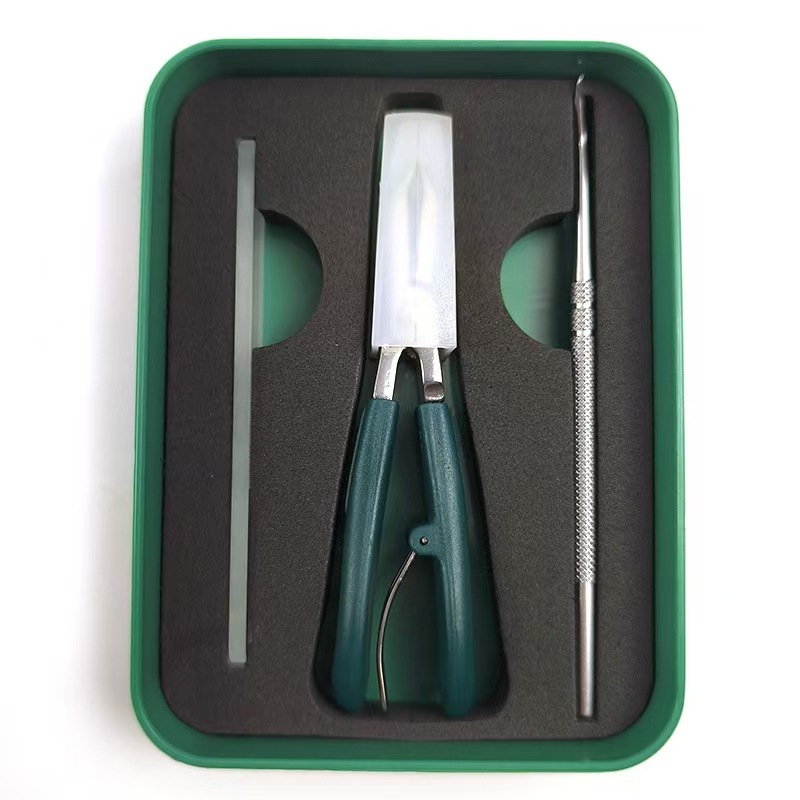 Easily trim ingrown t💥Nail clipping is no longer a pain! This 3-piece anti-splash nipper set is the ultimate tool I'll keep using! 🔸 Wide-opening design: The wide opening accommodates thick and tough nails, provides a firm grip, and makes cutting easy.