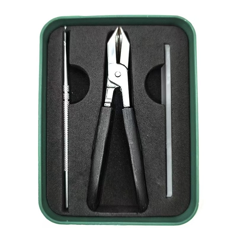 Easily trim ingrown t💥Nail clipping is no longer a pain! This 3-piece anti-splash nipper set is the ultimate tool I'll keep using! 🔸 Wide-opening design: The wide opening accommodates thick and tough nails, provides a firm grip, and makes cutting easy. 