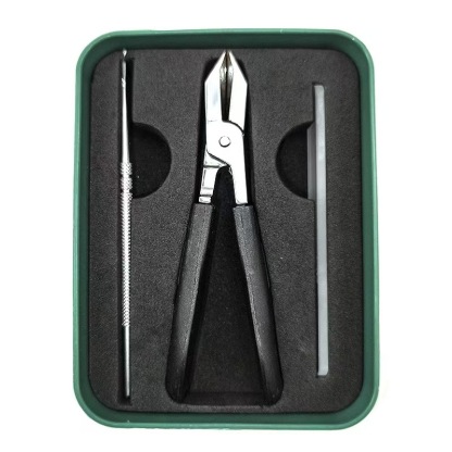 Easily trim ingrown t💥Nail clipping is no longer a pain! This 3-piece anti-splash nipper set is the ultimate tool I'll keep using! 🔸 Wide-opening design: The wide opening accommodates thick and tough nails, provides a firm grip, and makes cutting easy. 