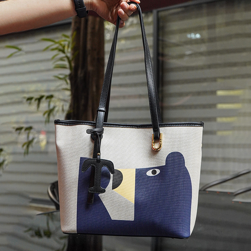 BASA BELA Large Capacity Tote Bag for Women,Cute Abstract Bear Print Shoulder Bag,Lightweight Spacious Handbag for Work, School,Shopping & Daily Use