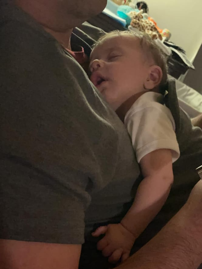 Skin-to-Skin Baby Carrier T-Shirt for Dads & Moms (Unisex) – Kangaroo Pouch for Newborn Bonding(0–5 Months)