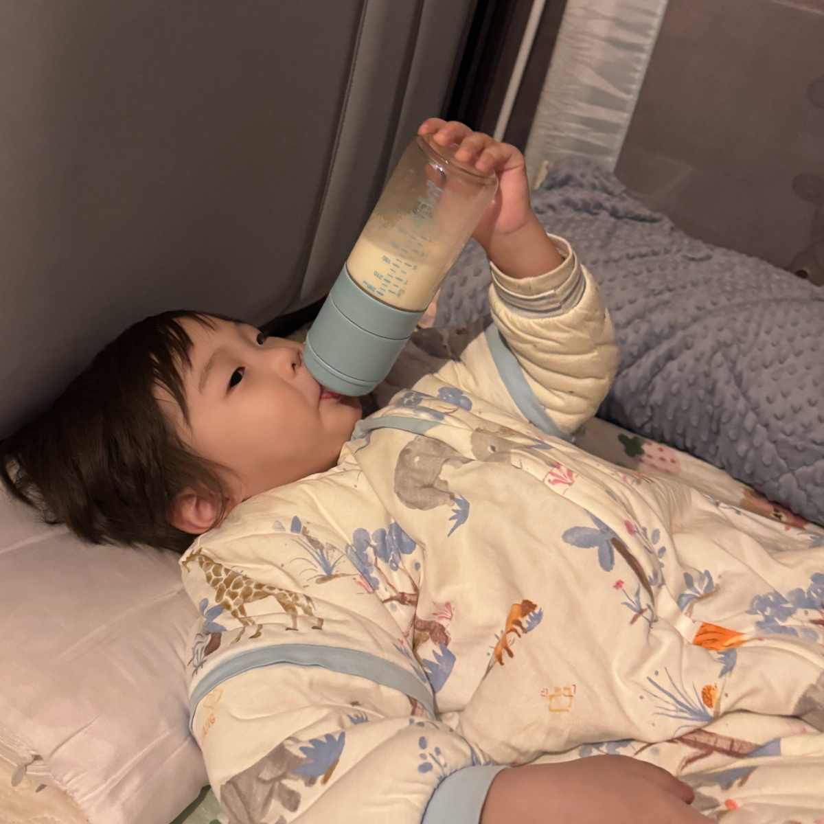 Premium PPSU Baby Bottle with Milk-Water Separation - Anti-Colic Design + Cordless Portable Warmer for On-the-Go Use