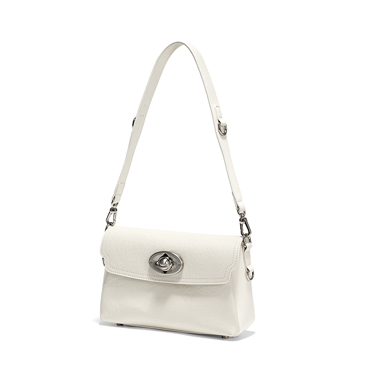 Unbound | Soft Tofu Flap Ba