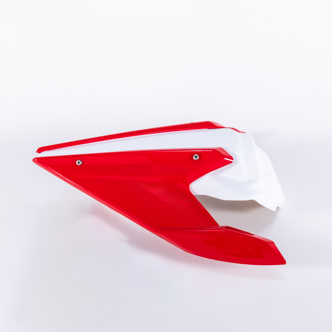 RCR Bright White Rear Seat For QJMOTOR SRK600RS（Bright Red Rear Wing）