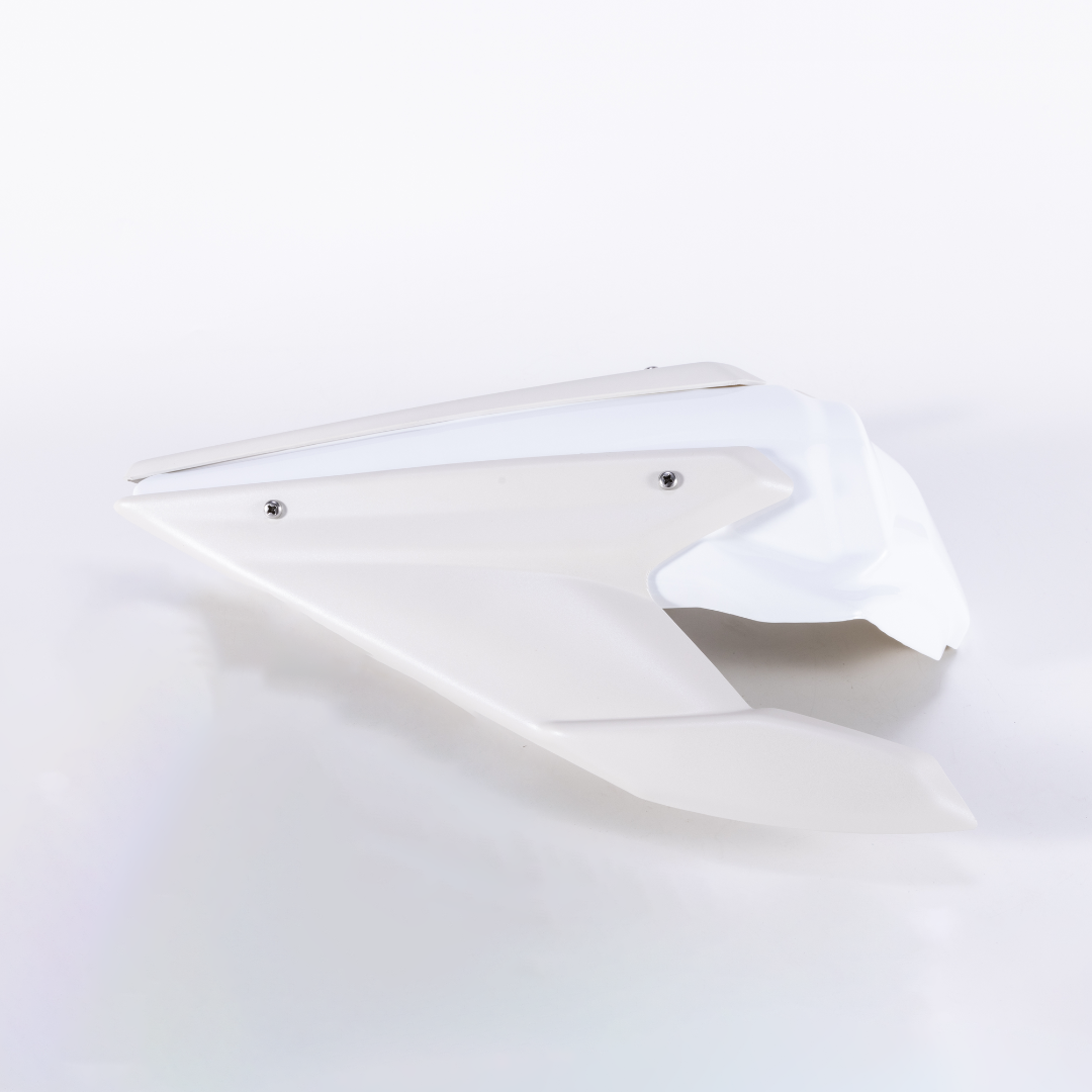 RCR Bright White Rear Seat For QJMOTOR SRK600RS（Beige Rear Wing）