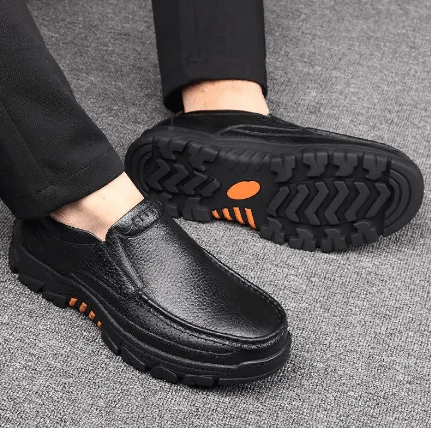 ⏰Limited Time Offer--50% OFF 🎉Men's waterproof and non-slip soft insole corrective leather shoes
