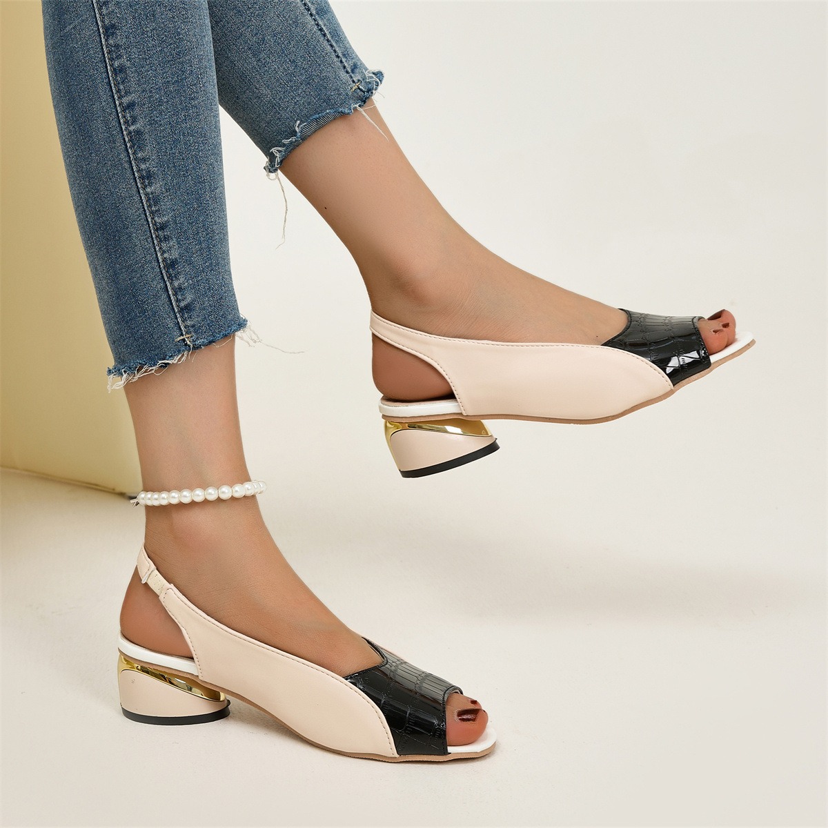 Stylish Leather Low heel Sandals 