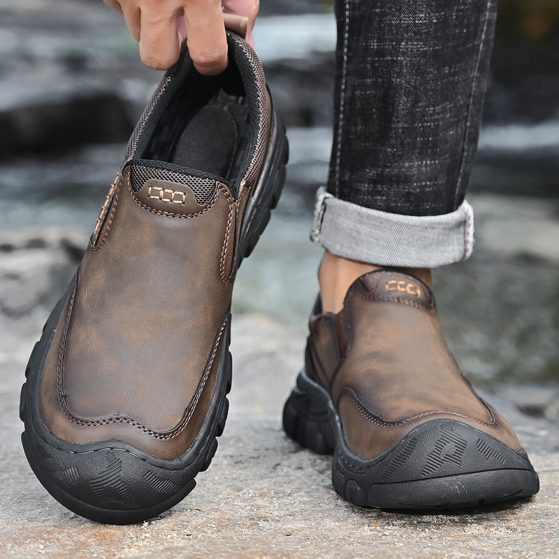 ⏰Promotion - 50% OFF🔥 Men's Wide Toe Slip-On Leather Loafers | Arch Support & Anti-Collision Outdoor Shoes