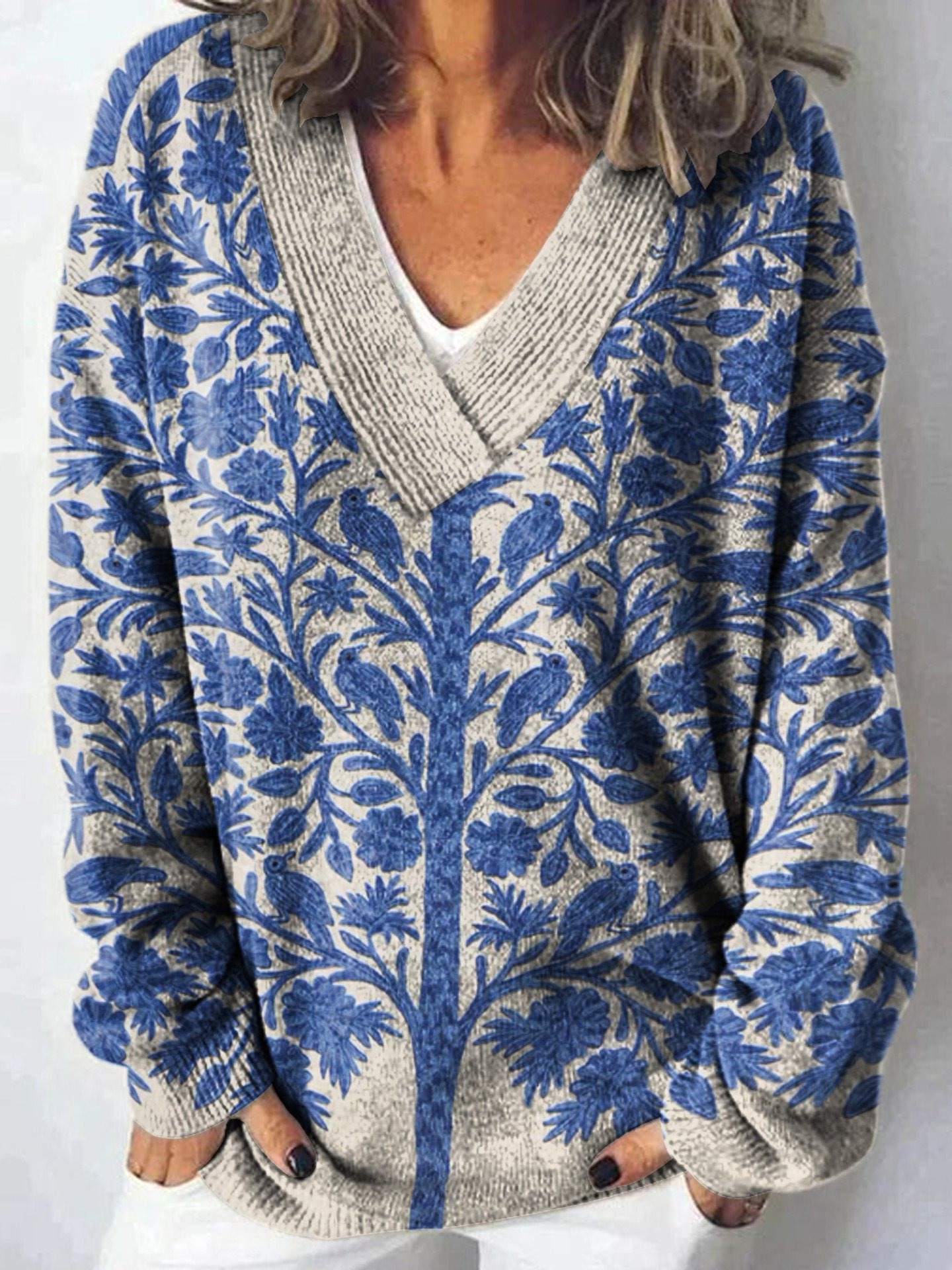 Women's Vintage Art Print Knitted V-Neck Sweater