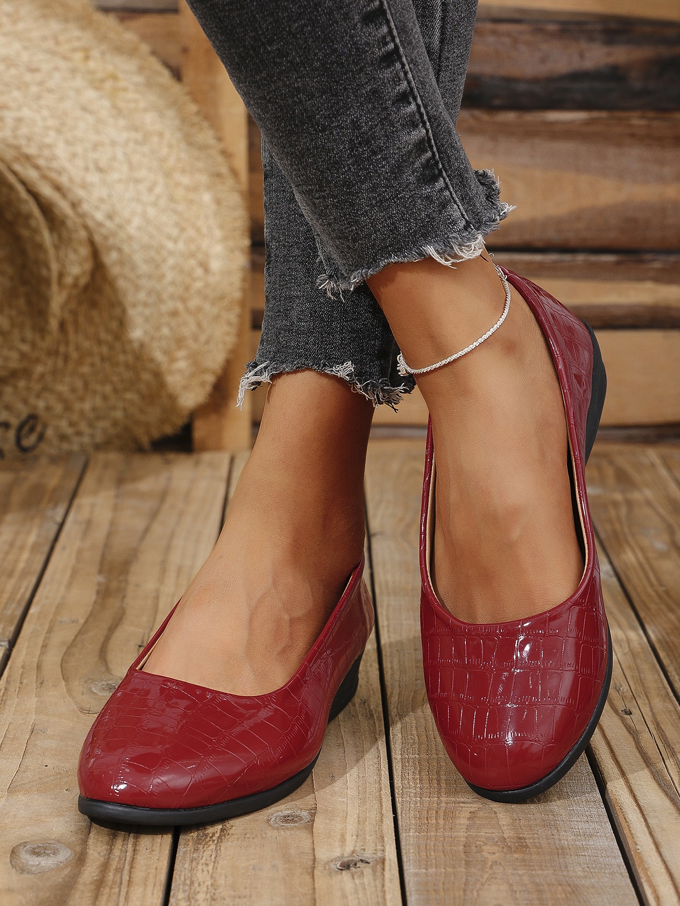 Women Elegant Light Weight Slip-On  Loafers