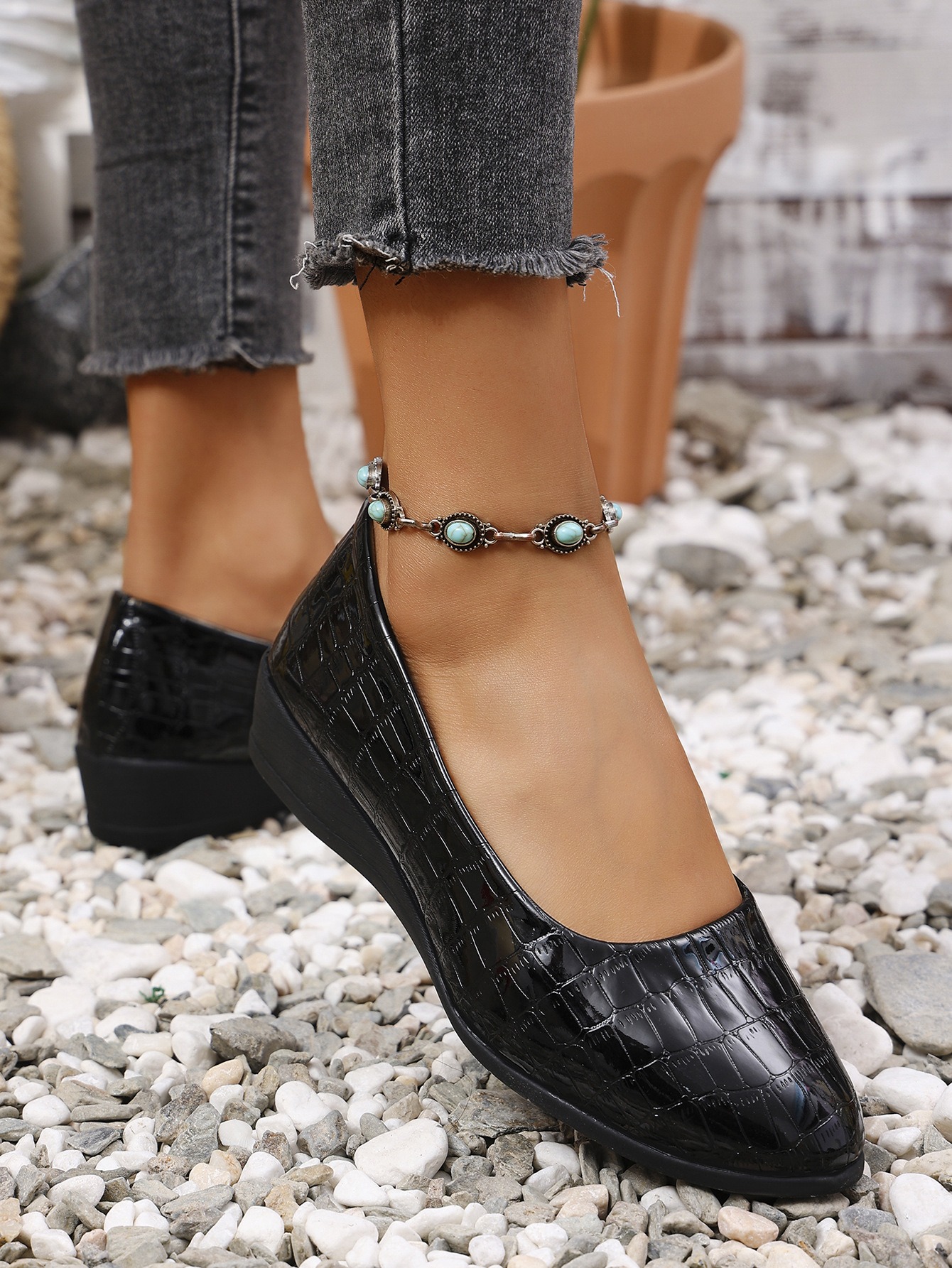 Women Elegant Light Weight Slip-On  Loafers