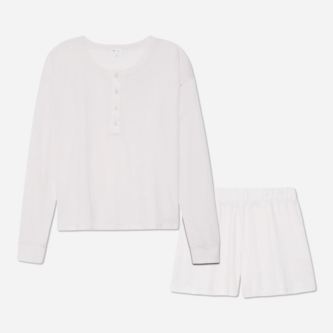The design of the Chloe PJ Set is as elegant as it is versatile. The classic long sleeve henley shirt features a relaxed fit and a flattering neckline. The cozy shorts offer a comfortable, yet flattering silhouette, with side seam pockets and an elastic waistband ensuring a personalized fit for all body types.
