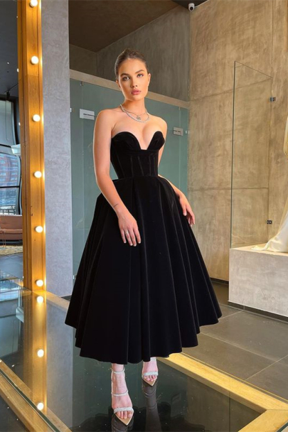Chic Strapless Sleeveless Little Black Dress Tea Length A Line Prom Dress